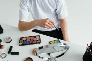 Best Eye Primer for Smooth Long-Lasting Eye Makeup Wear