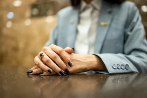 Classy Winter Nails That Feel Calm and Confident