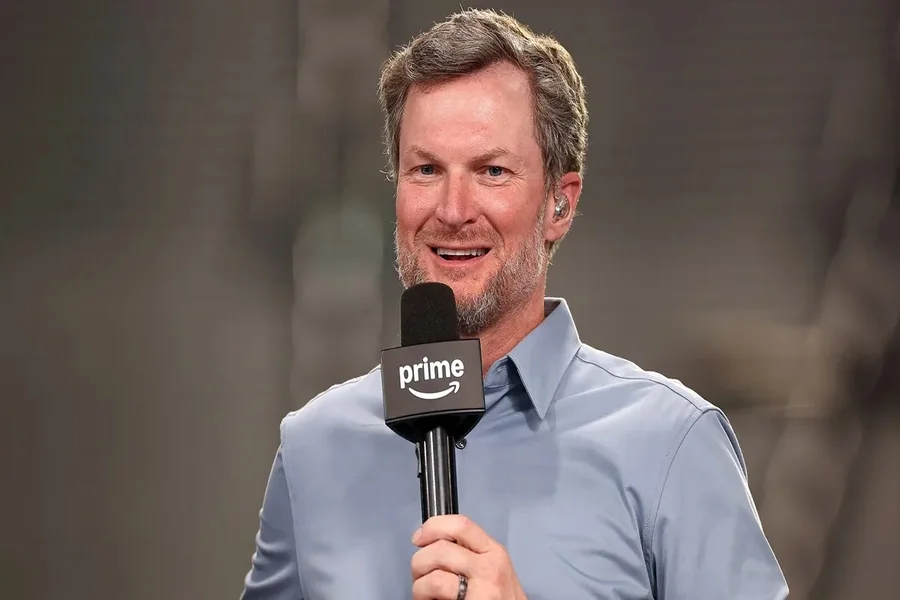 Dale Earnhardt Jr. Pictures, Photos & Images