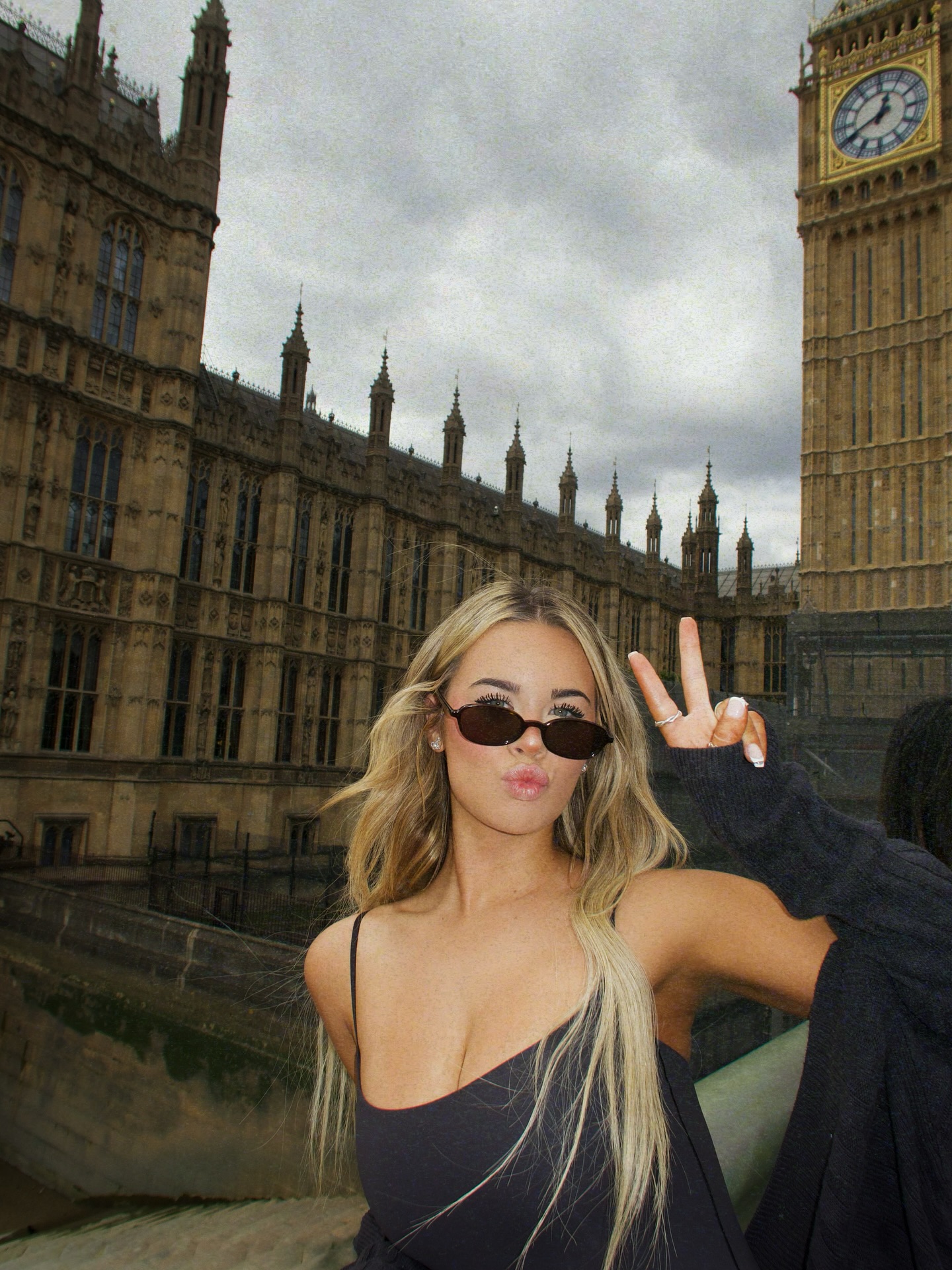 Em Elizabeth Emily Elizabeth Age and The Rise of A Modern Social Media Icon