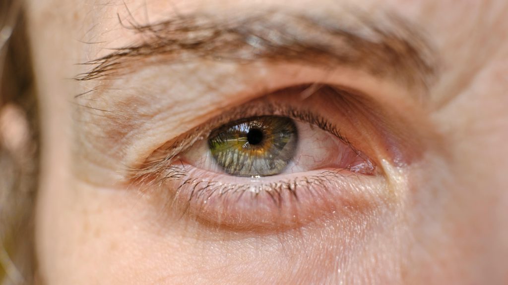 Men Eyebrows Grooming Guide for a Clean and Natural Look