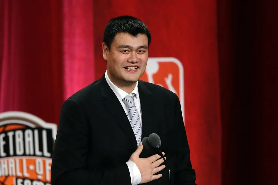 Yao Ming Height Feels Like It Came From Another World