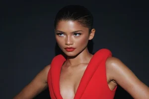Zendaya Height Steals Attention Beside Hollywood Stars