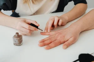 Chrome Nails Are the Most Aggressive Trend of 2026