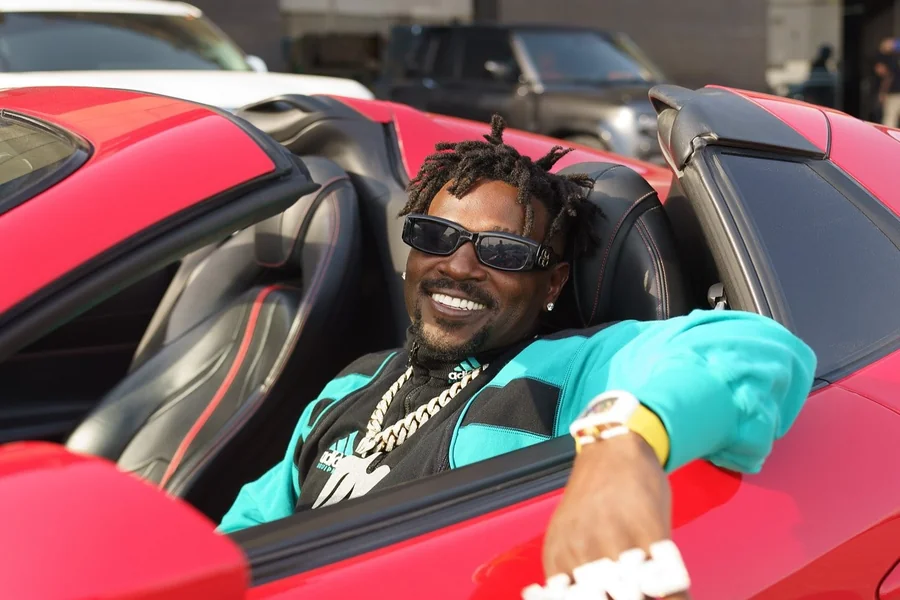 Antonio Brown Net Worth With Career Income, Biography, and Financial Issues