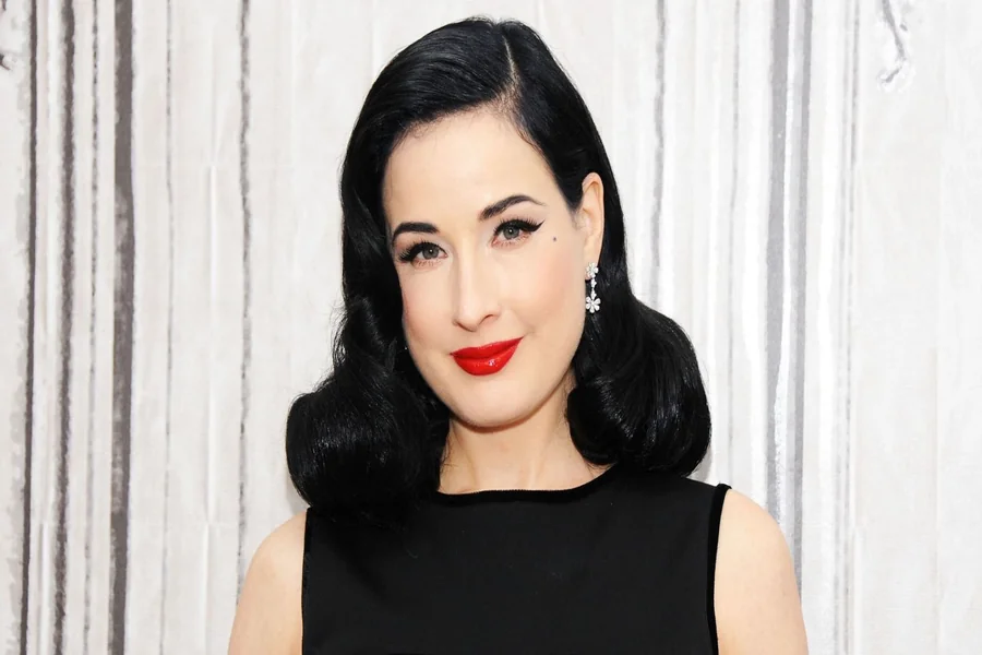 Dita Von Teese Makeup