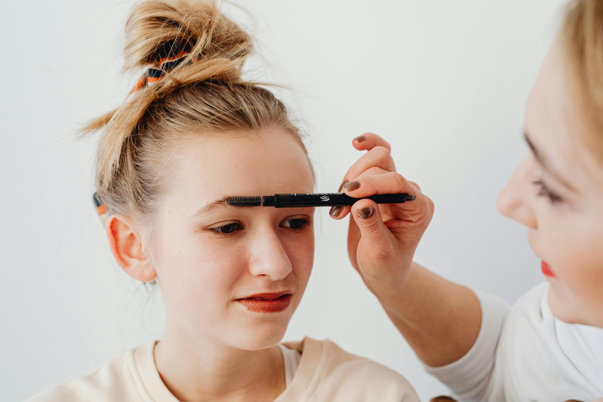 Eyebrows Filling Guide For Natural Shape Definition And Balance
