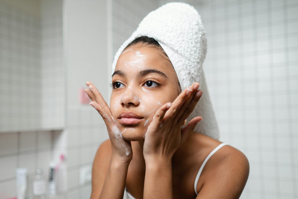 Good Moisturizer For Combination Skin Options That Actually Balance Your Face