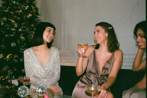What Is Cocktail Attire for Women and How to Dress It Right