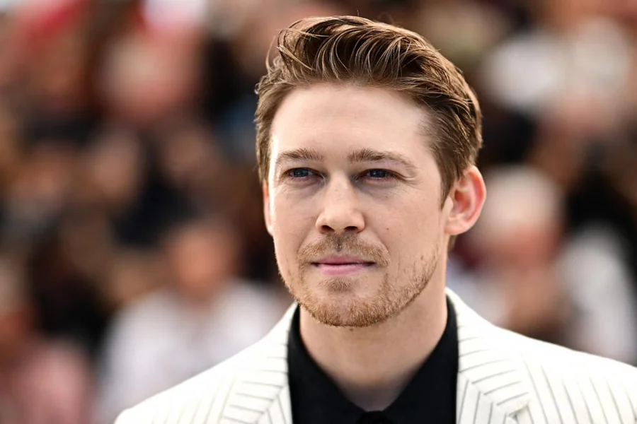 Joe Alwyn Net Worth