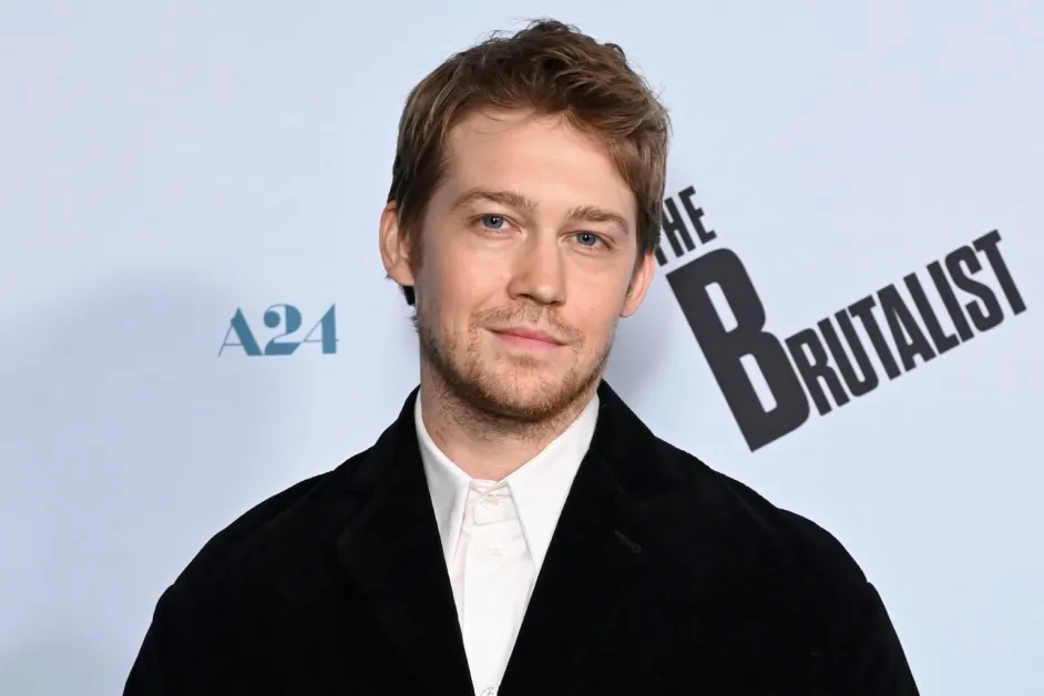 Joe Alwyn Net Worth