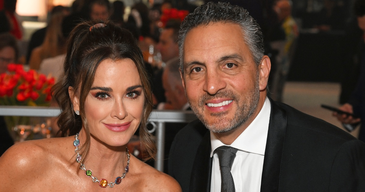 mauricio umansky net worth