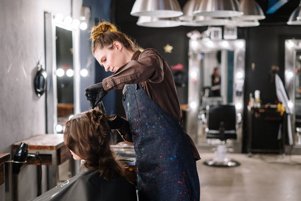 From Beginner to Salon Owner: How Training Beauty & Beyond’s Lash Extension Course Helps You Launch