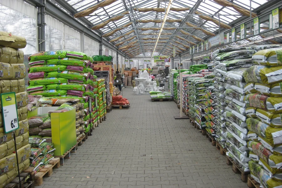 Why Are Material Handling Solutions Important For Distribution Centers?