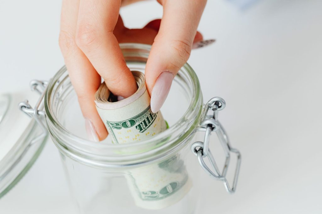 Smart Money Habits That Can Help Build Wealth Over Time