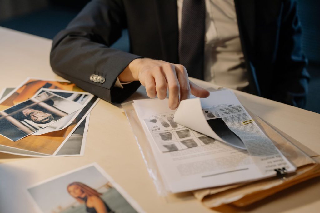 Smart Ways to Keep Your Office Organized and Important Documents Secure